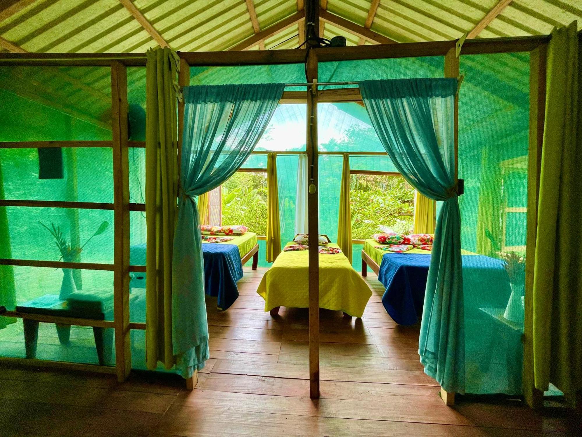 Alouatta Lodge And Canopy Cahuita Buitenkant foto