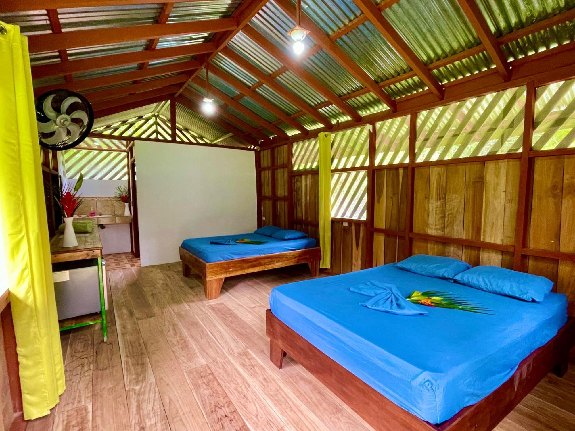 Alouatta Lodge And Canopy Cahuita Buitenkant foto